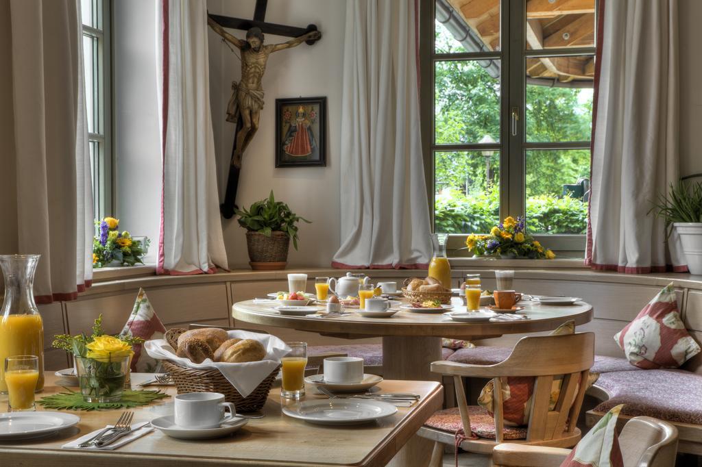 Hotel Zur Post 애쉬하임 외부 사진
