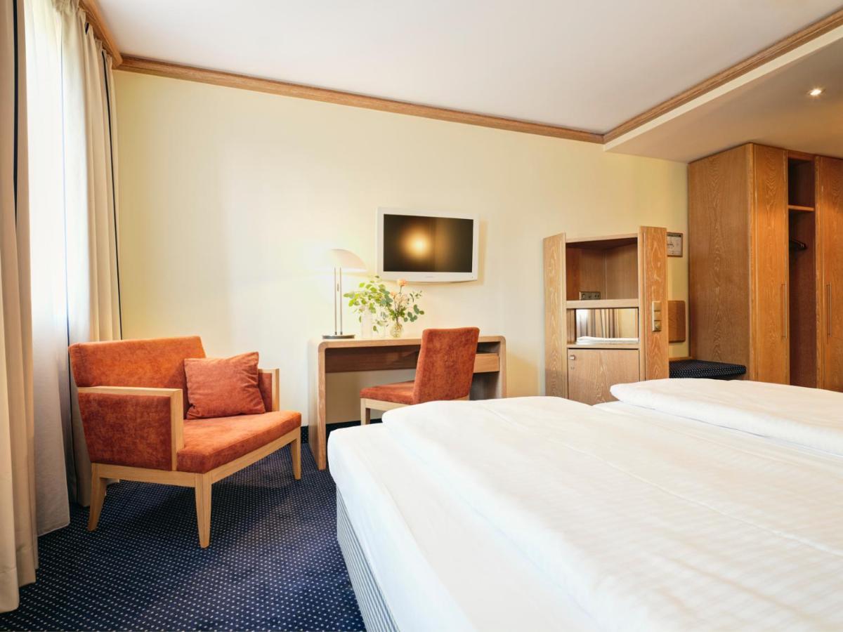 Hotel Zur Post 애쉬하임 외부 사진