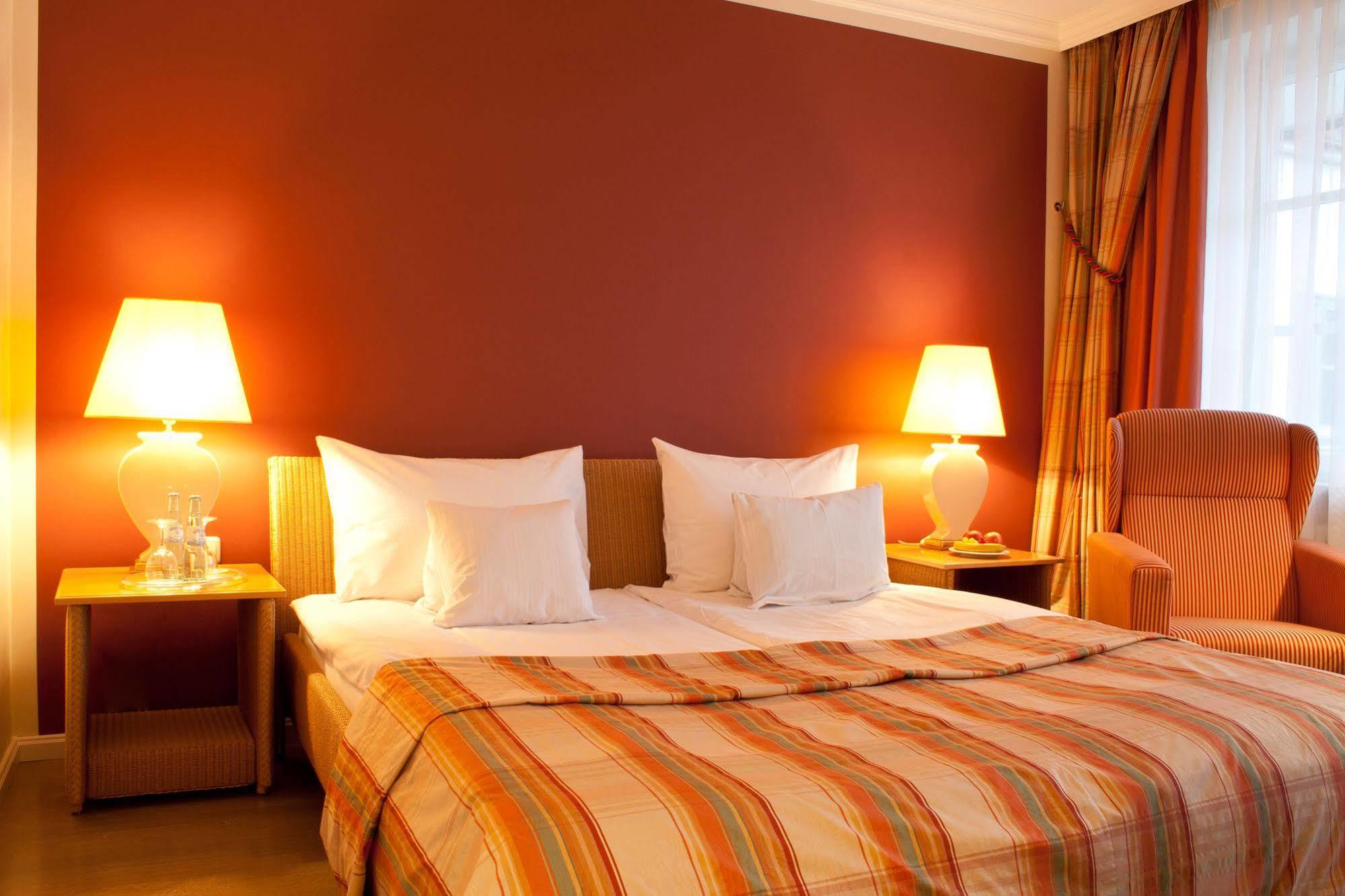 Hotel Zur Post 애쉬하임 외부 사진