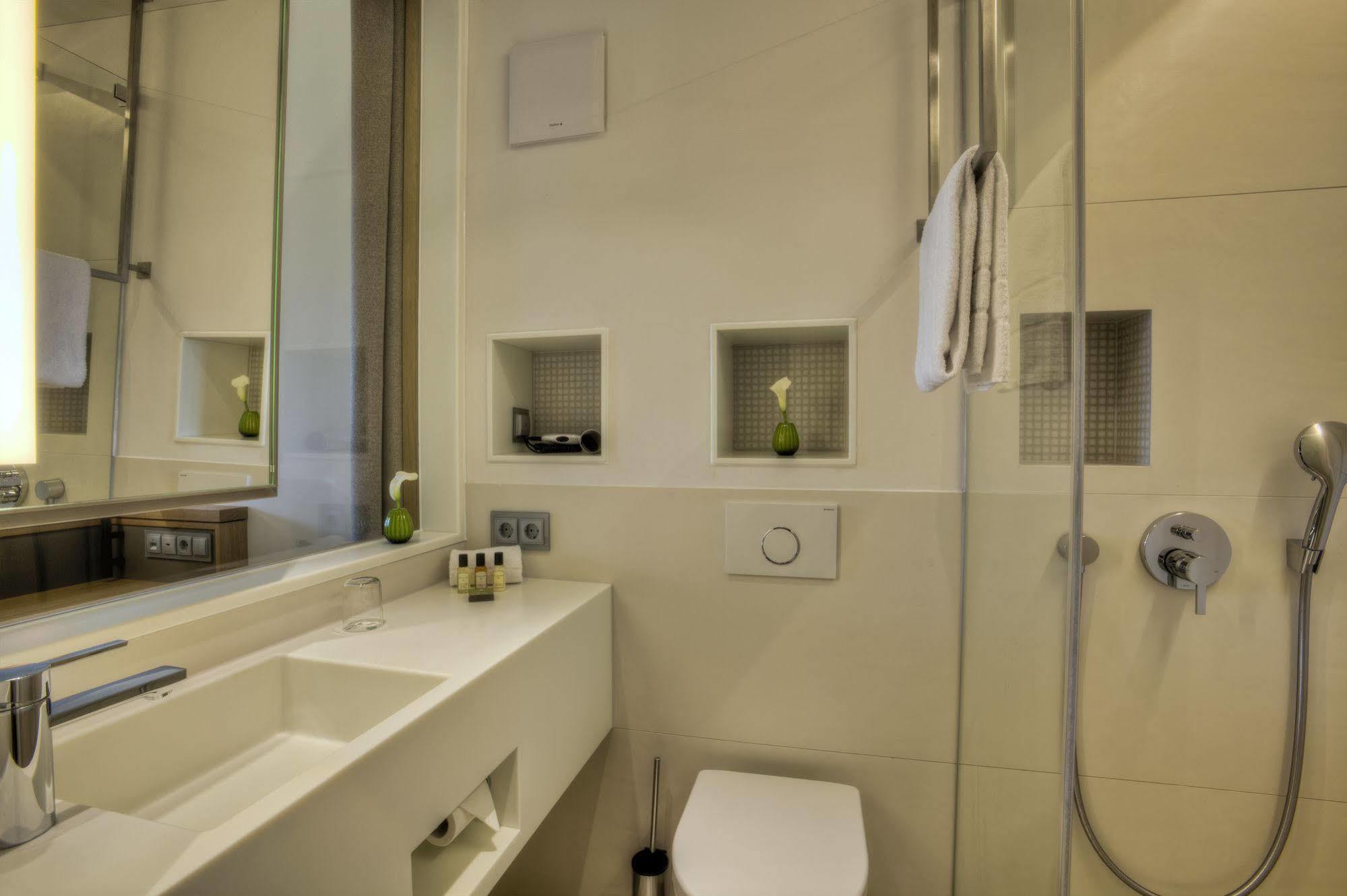 Hotel Zur Post 애쉬하임 외부 사진