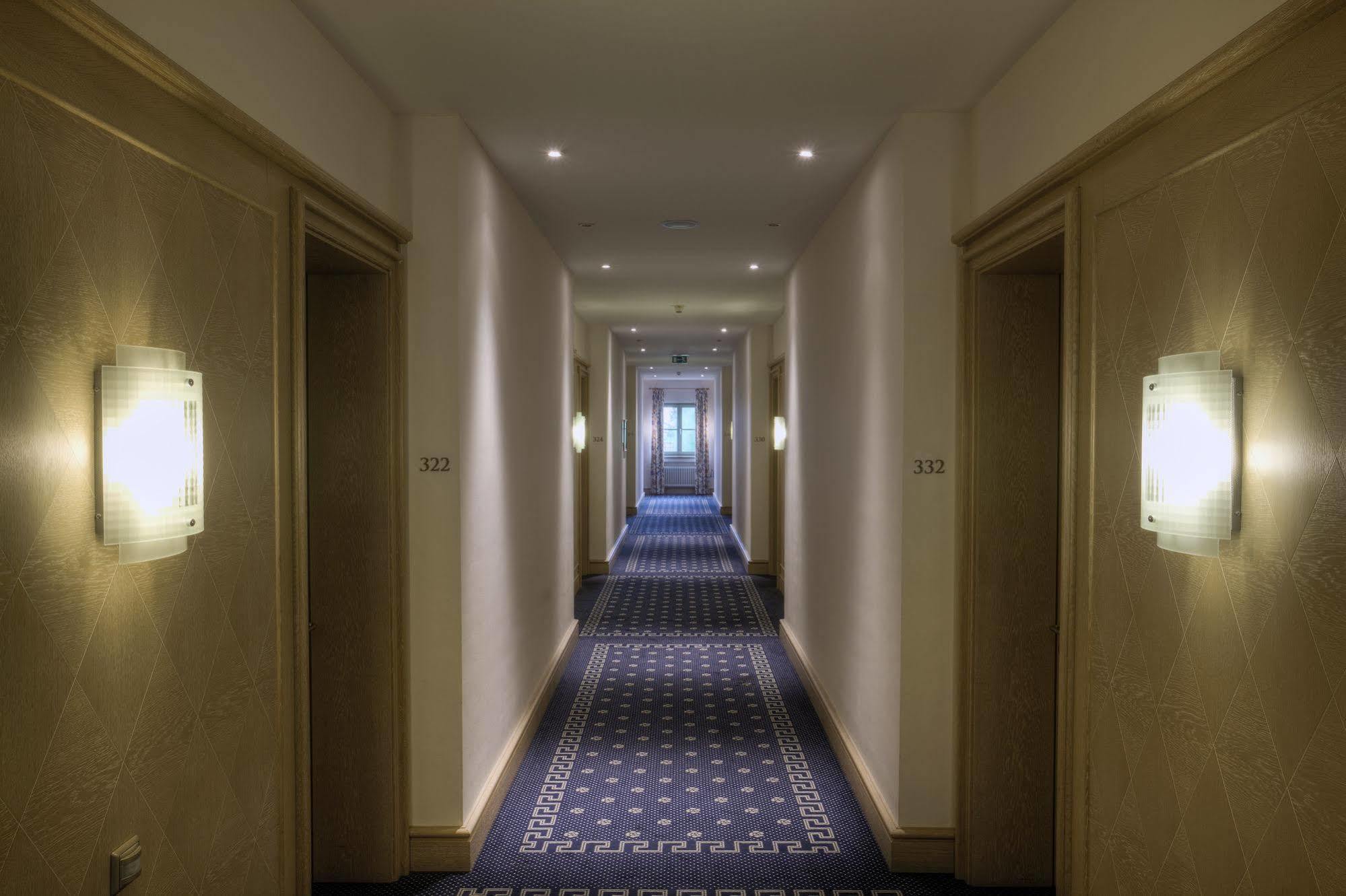 Hotel Zur Post 애쉬하임 외부 사진