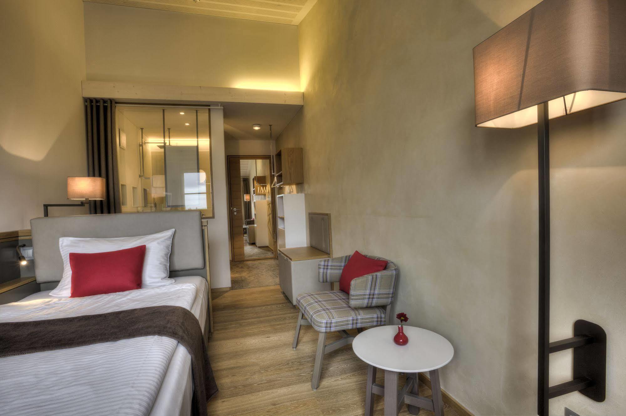 Hotel Zur Post 애쉬하임 외부 사진